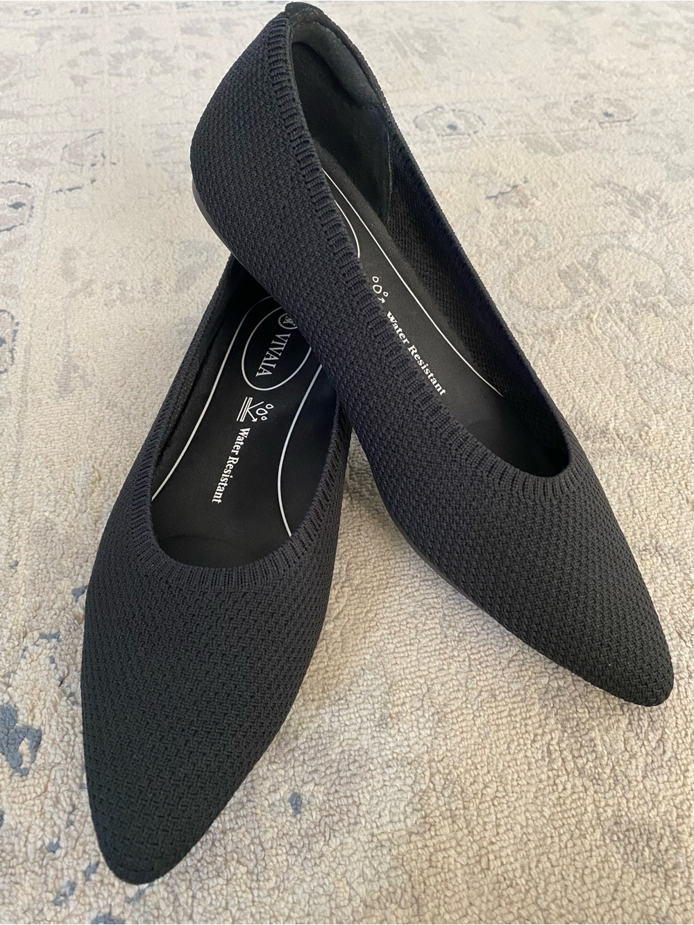 Vivaia Aria 5° Water Repellent Pointed Toe Ballet Flats 38 7-7.5 Black